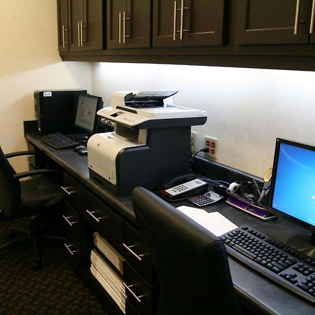 Hampton Inn & Suites Detroit/Airport Romulus Ngoại thất bức ảnh
