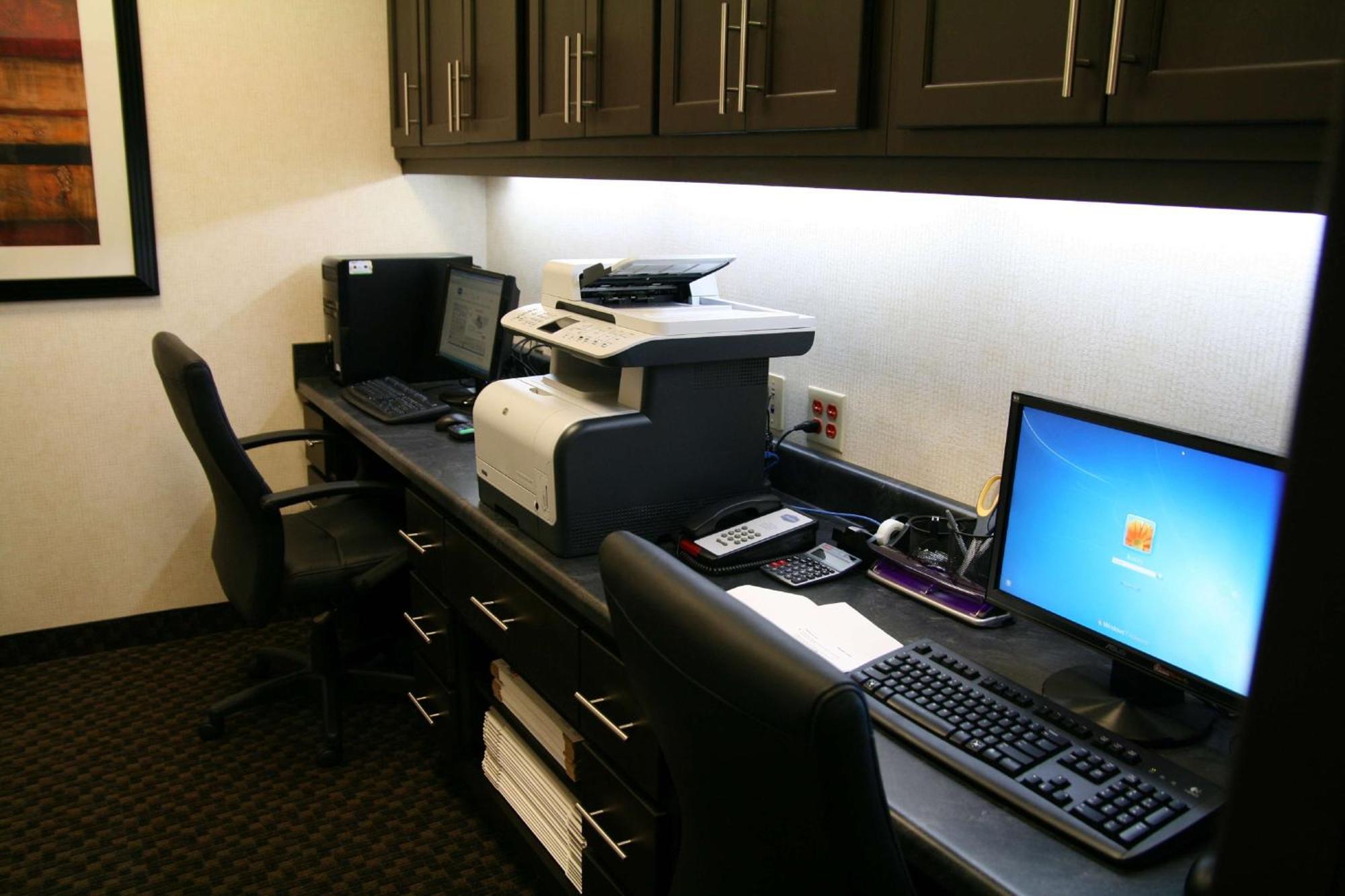 Hampton Inn & Suites Detroit/Airport Romulus Ngoại thất bức ảnh