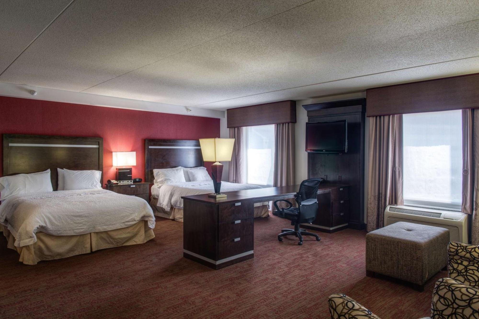 Hampton Inn & Suites Detroit/Airport Romulus Ngoại thất bức ảnh