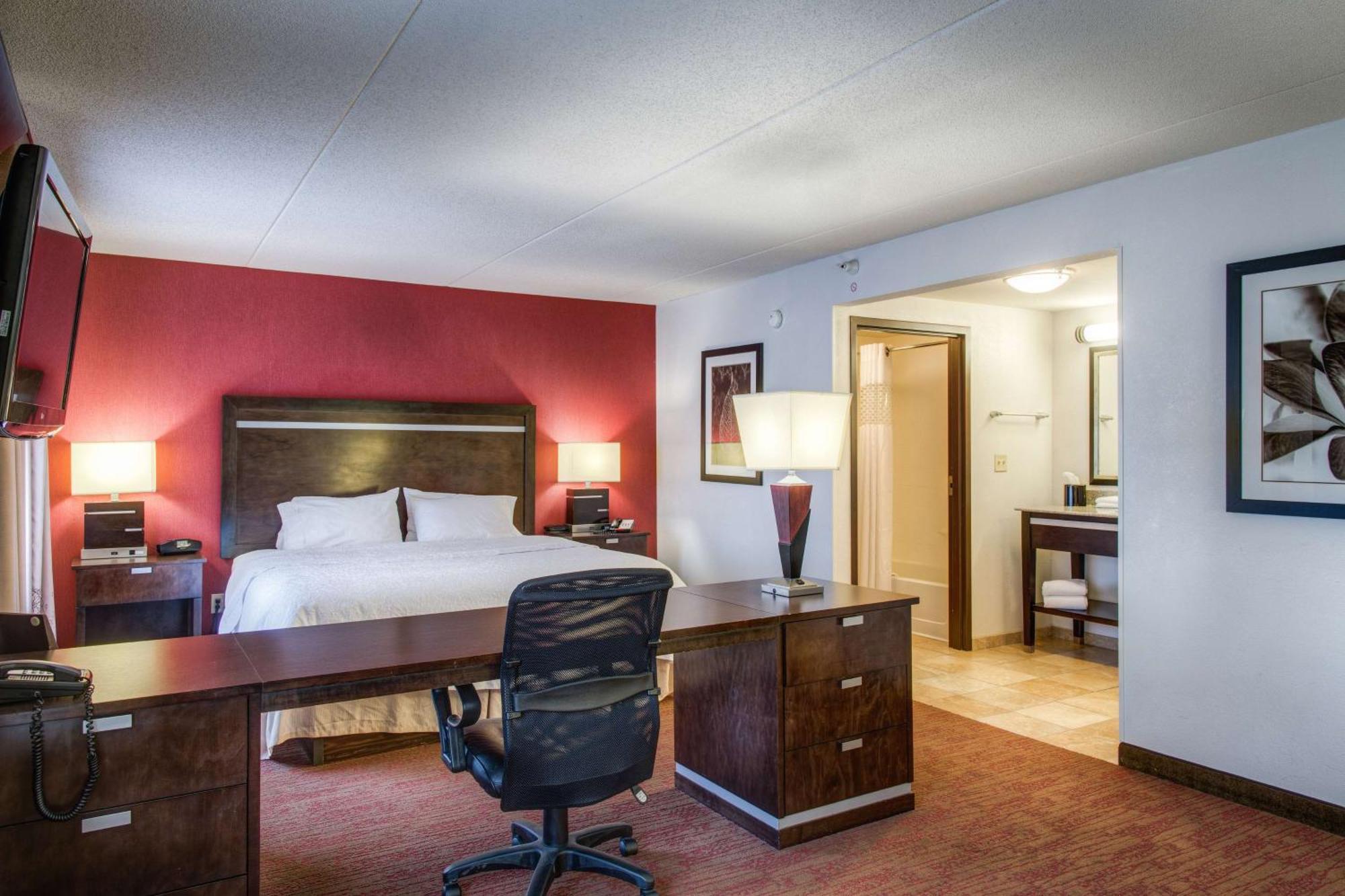 Hampton Inn & Suites Detroit/Airport Romulus Ngoại thất bức ảnh