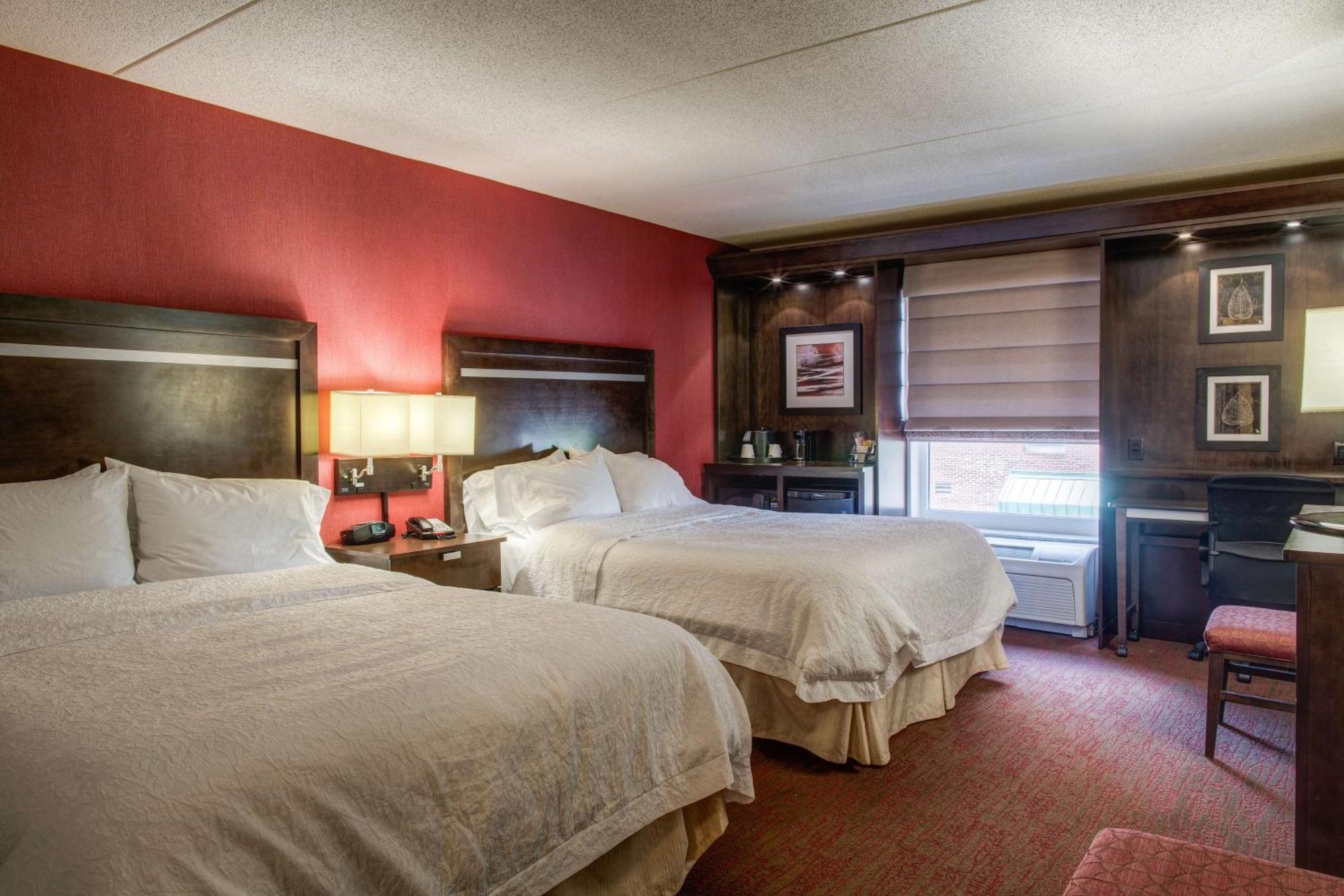 Hampton Inn & Suites Detroit/Airport Romulus Ngoại thất bức ảnh