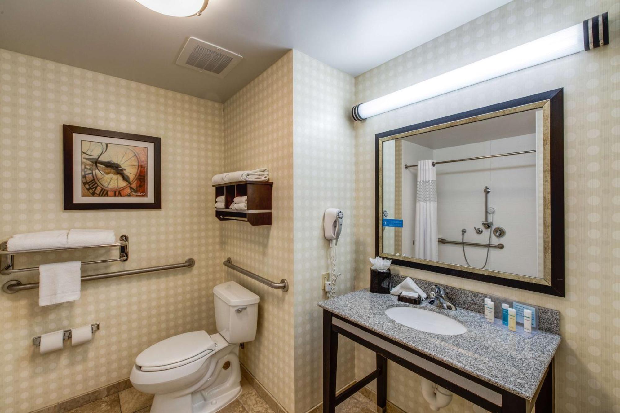 Hampton Inn & Suites Detroit/Airport Romulus Ngoại thất bức ảnh