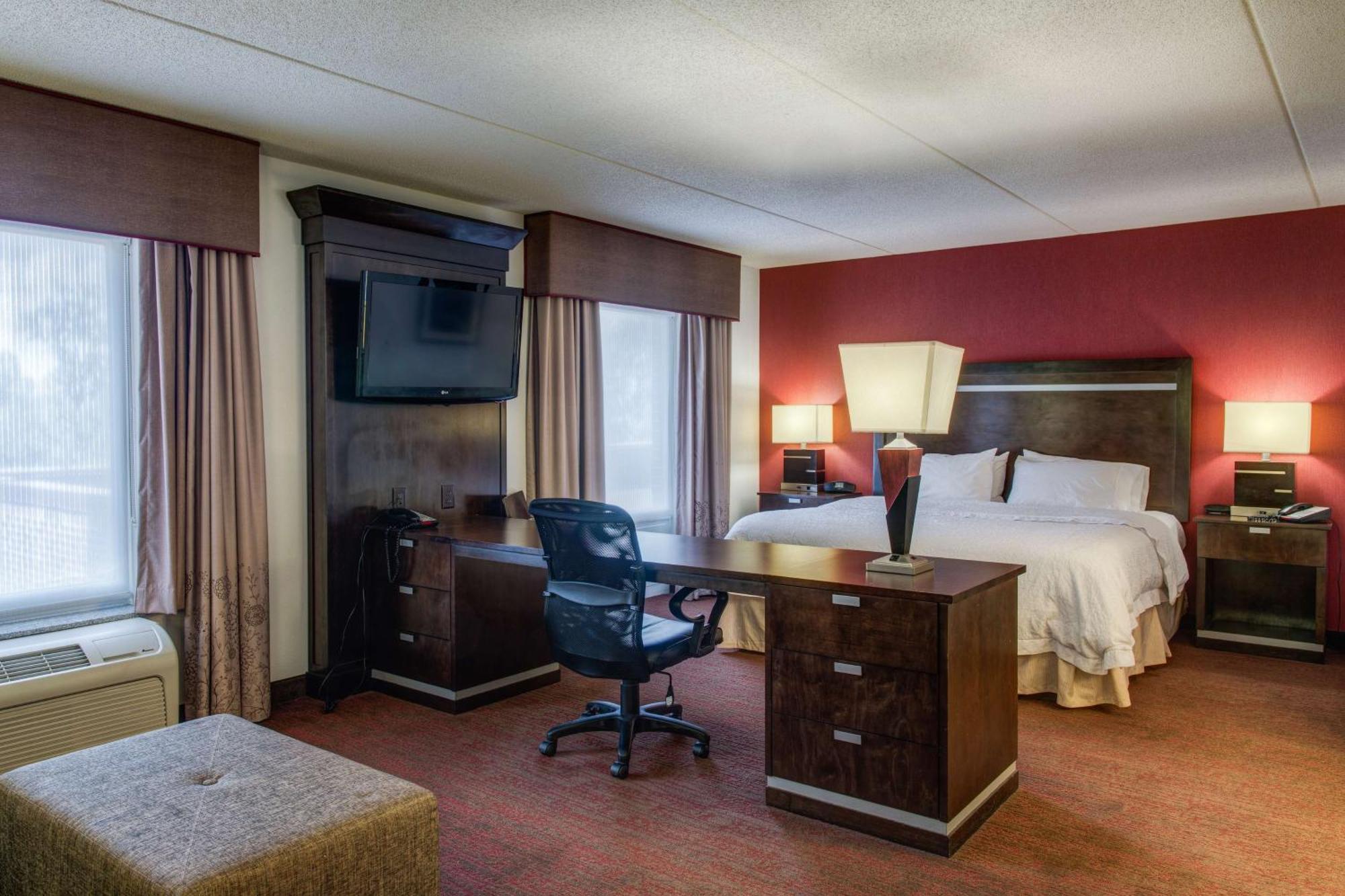 Hampton Inn & Suites Detroit/Airport Romulus Ngoại thất bức ảnh