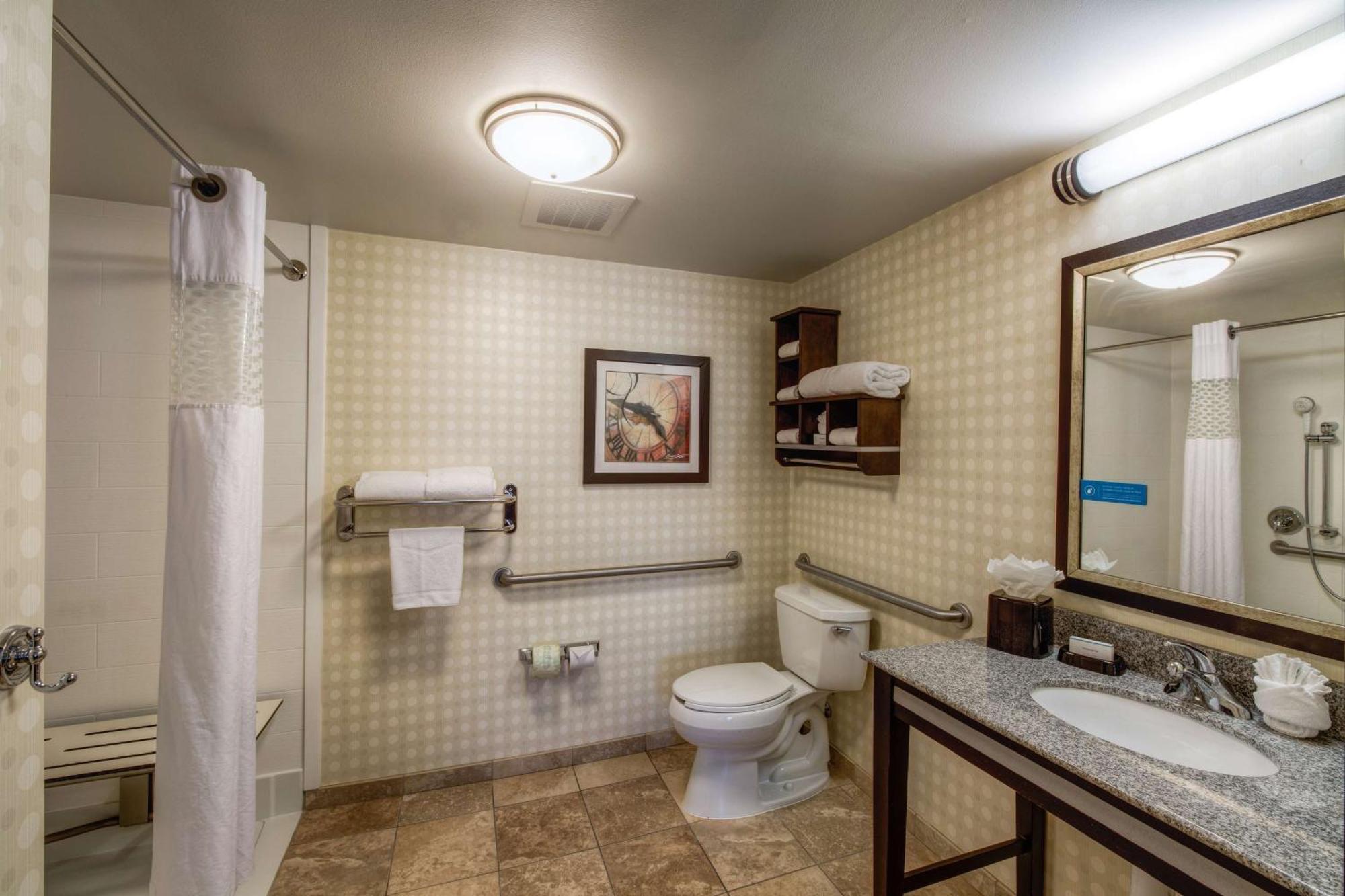 Hampton Inn & Suites Detroit/Airport Romulus Ngoại thất bức ảnh