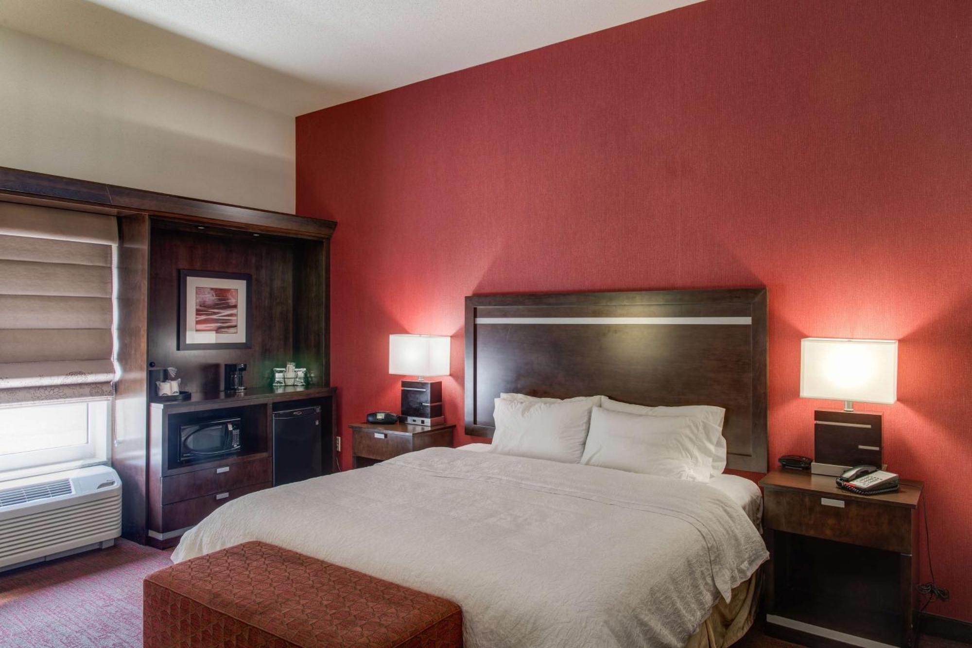 Hampton Inn & Suites Detroit/Airport Romulus Ngoại thất bức ảnh