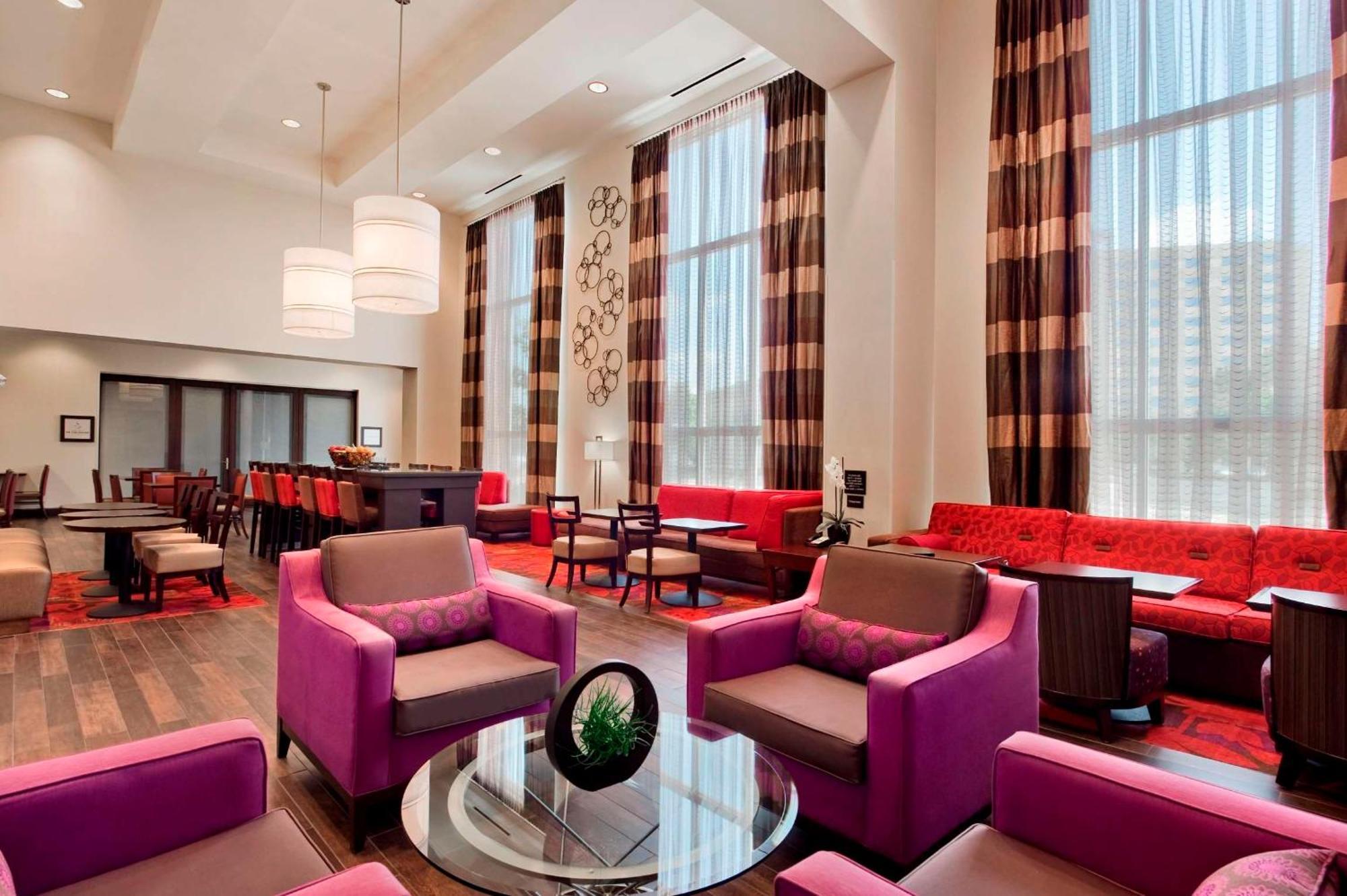 Hampton Inn & Suites Detroit/Airport Romulus Ngoại thất bức ảnh