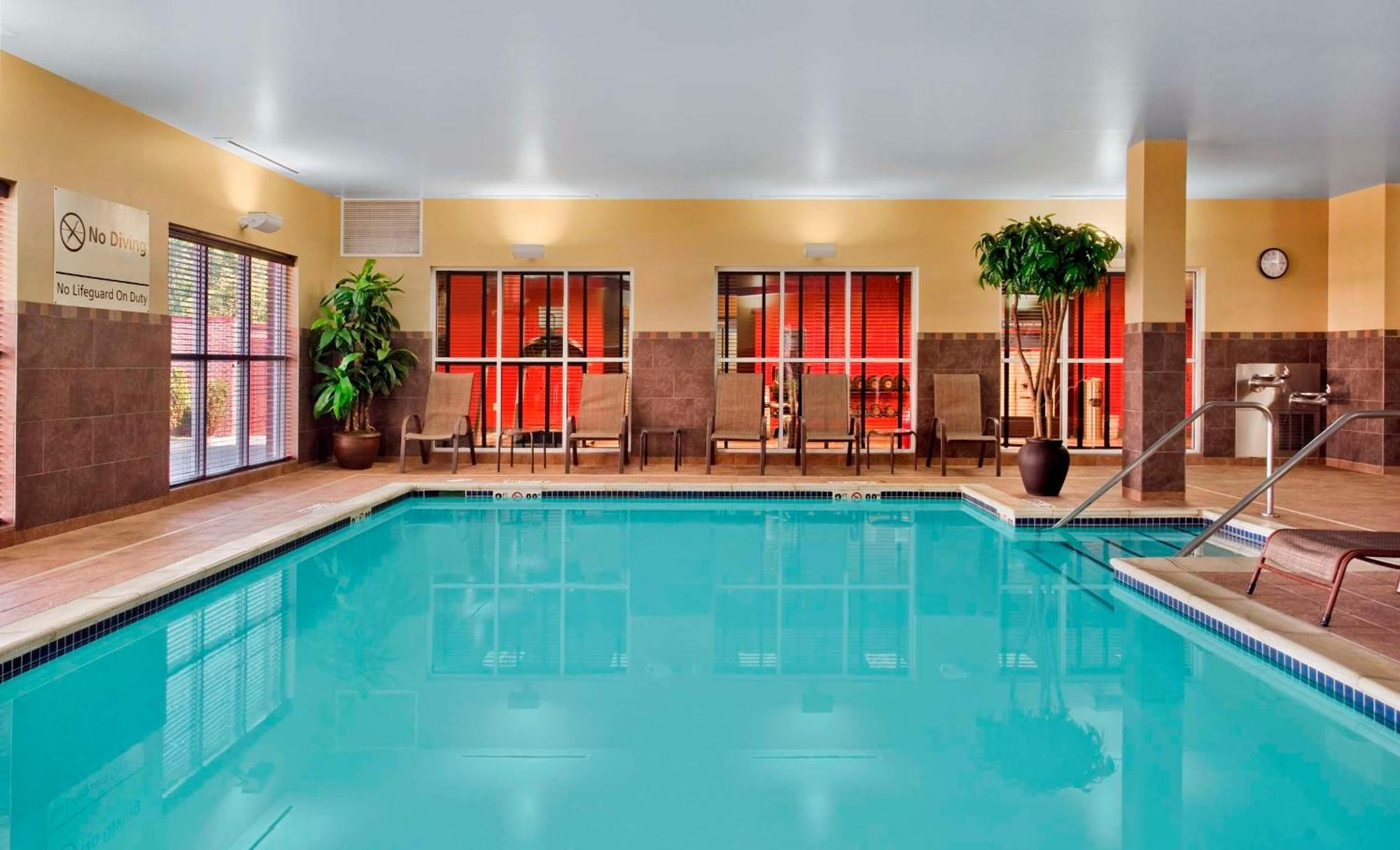 Hampton Inn & Suites Detroit/Airport Romulus Ngoại thất bức ảnh